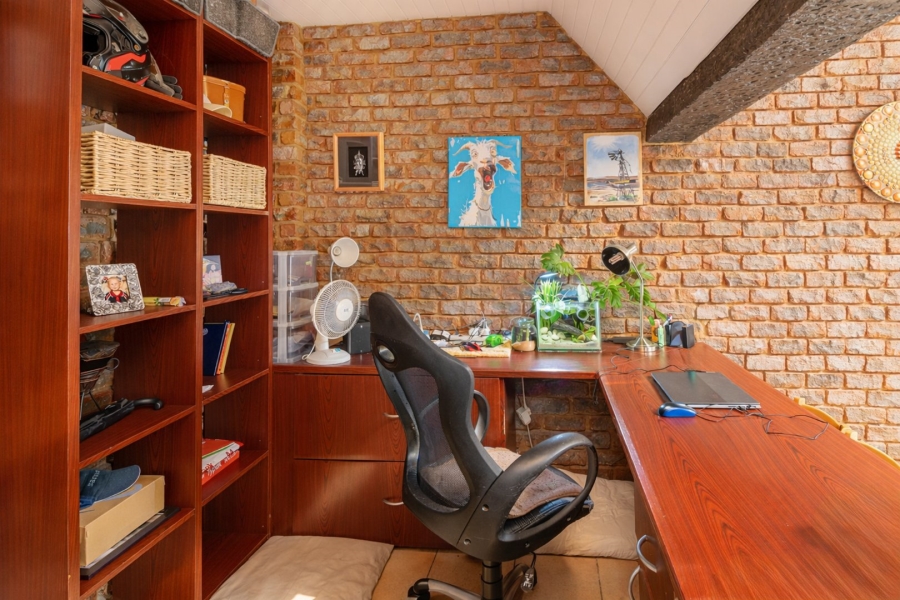 3 Bedroom Property for Sale in Meerhof North West